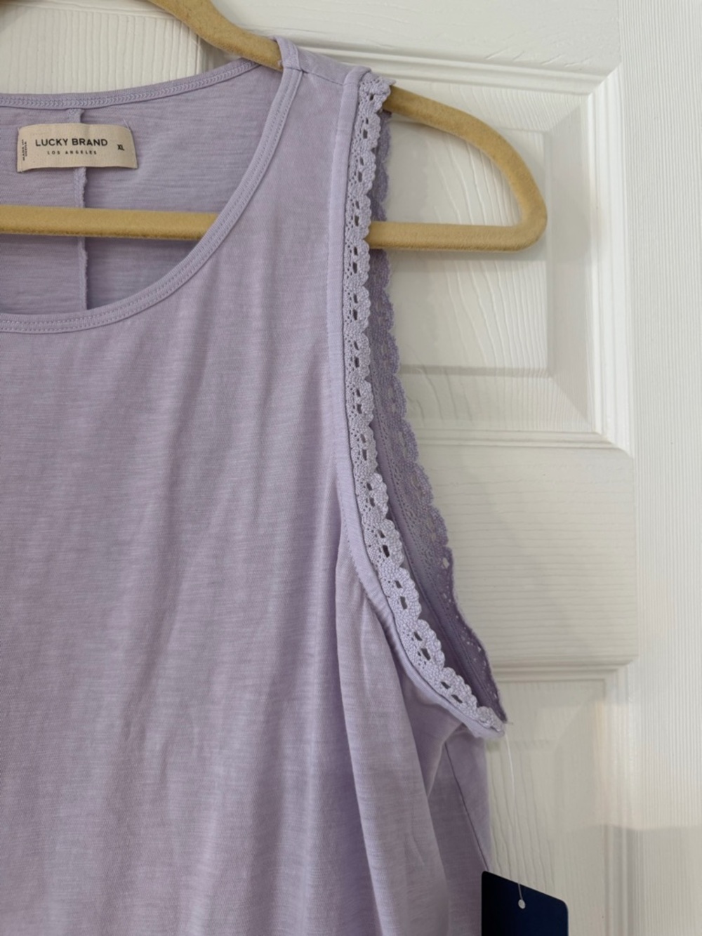 Lucky Brand Lavender Lace-Trim Tank Top NWT - Picture 3 of 4
